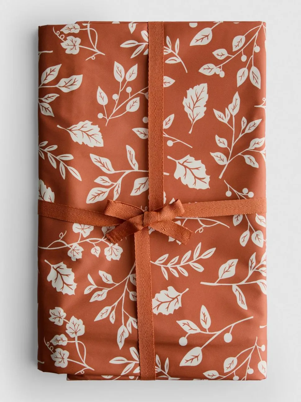 Abwischbare Tischdecke mit Blattmuster