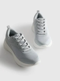 Active-Sneaker aus Netzstoff
