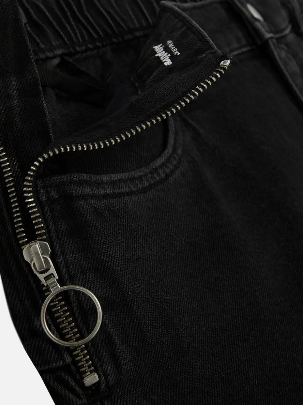 Adaptive Denim-Jeans für Sitzende