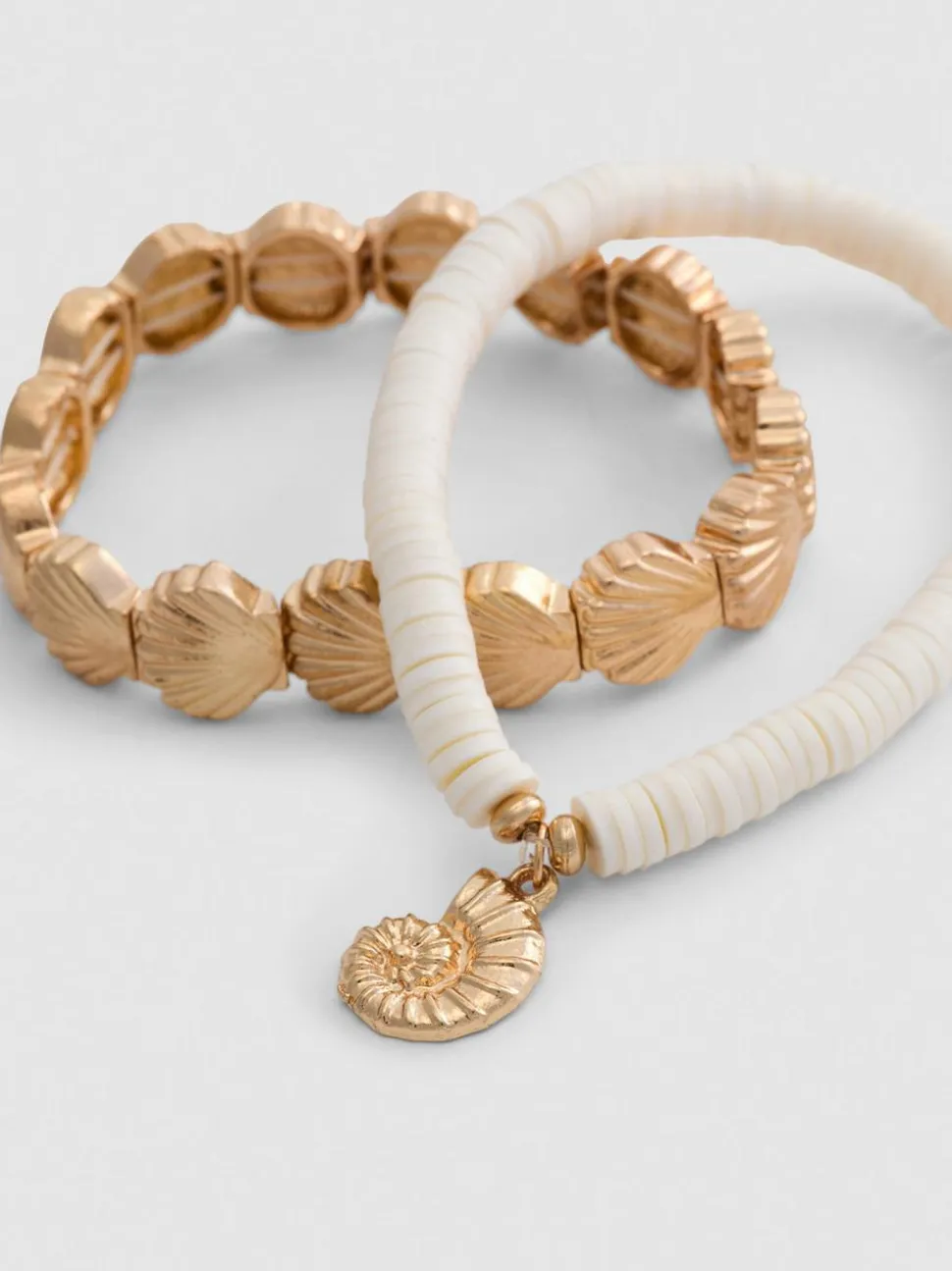 Armbänder mit Muschelanhänger, 2er-Pack