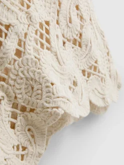Asymmetrisches Häkeltop aus Strick