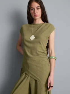Asymmetrisches Top in Knitteroptik