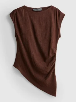 Asymmetrisches Top in Knitteroptik