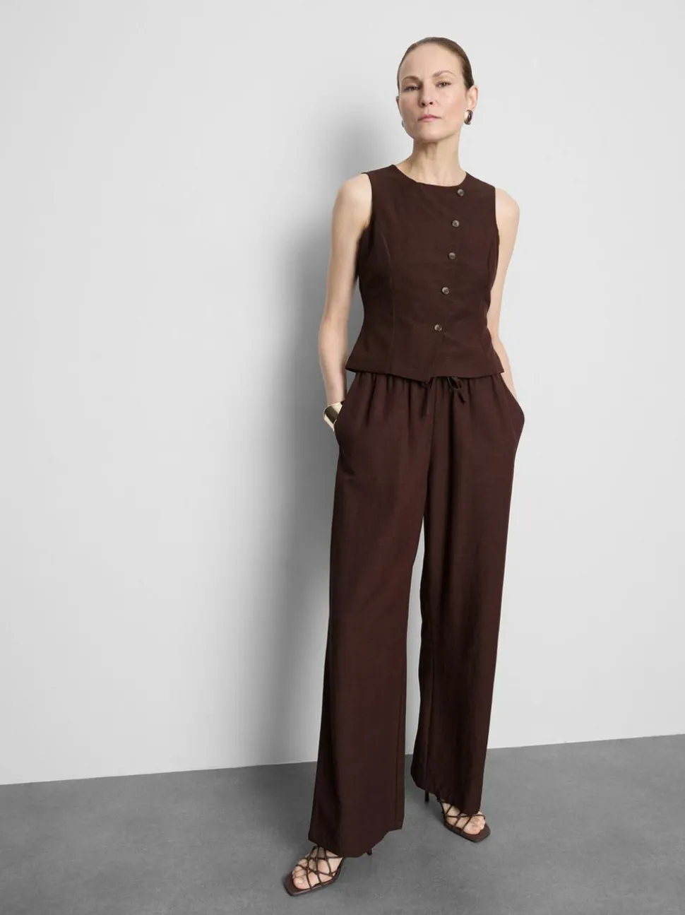 Asymmetrische Weste aus Baumwollmischung