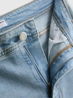Ausgestellte Denim-Jeans mit mittelhohem Bund