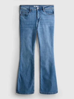Ausgestellte Jeans aus Baumwoll-Denim mit mittlerer Leibhöhe