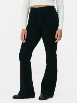 Ausgestellte Jeans mit mittelhohem Bund