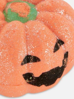 Badebombe in Halloween-Kürbisform