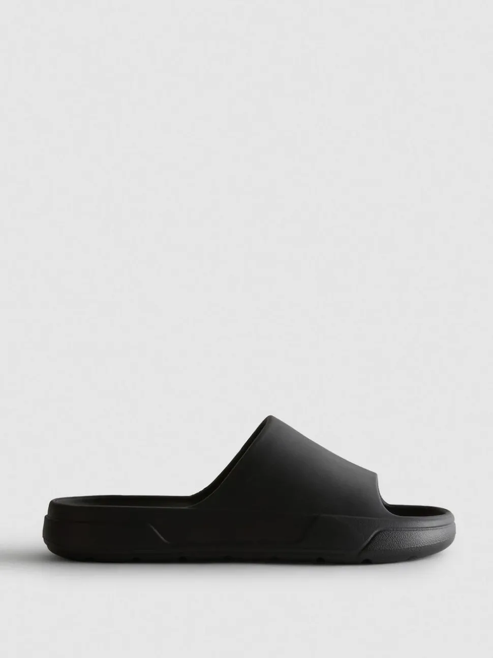 Badesandalen mit dicker Sohle