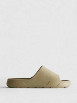 Badesandalen mit dicker Sohle