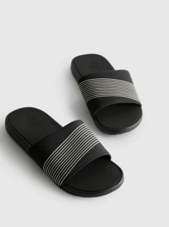 Badesandalen mit einzelnem Riemen