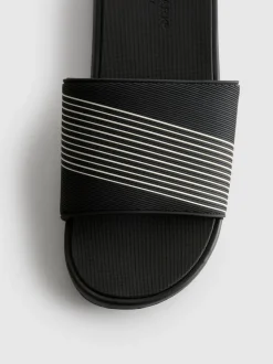 Badesandalen mit einzelnem Riemen