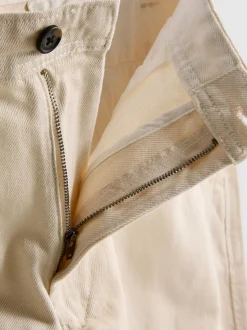 Baggy-Chinohose mit mittlerer Leibhöhe