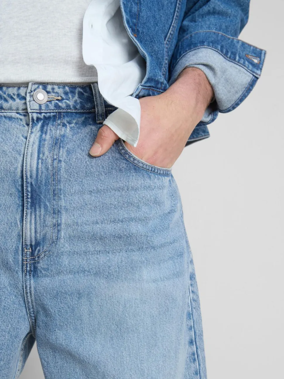 Baggy-Jeans mit mittlerer Leibhöhe