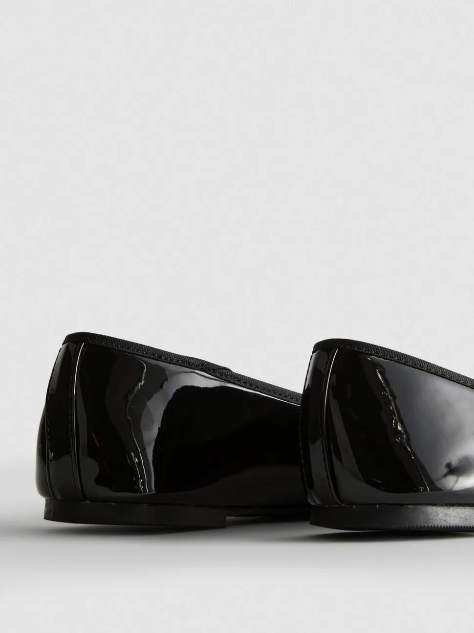 Ballerinas in Lackoptik