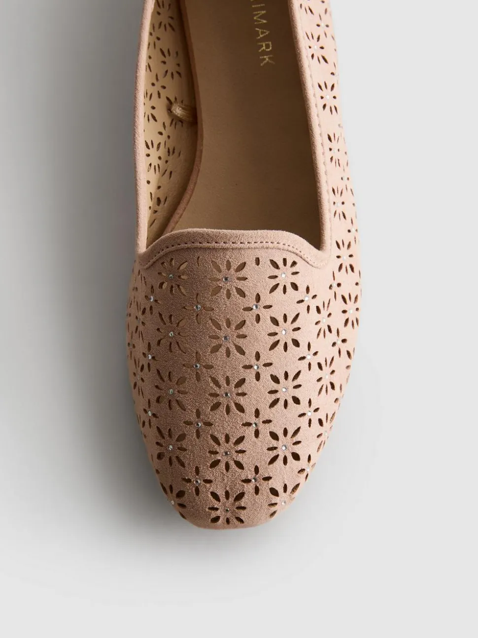 Ballerinas mit Cut-outs