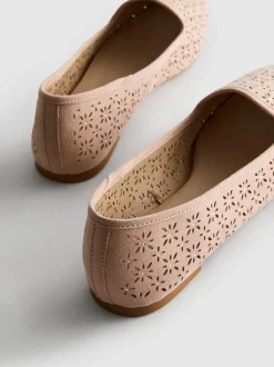 Ballerinas mit Cut-outs