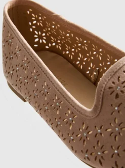 Ballerinas mit Cut-outs