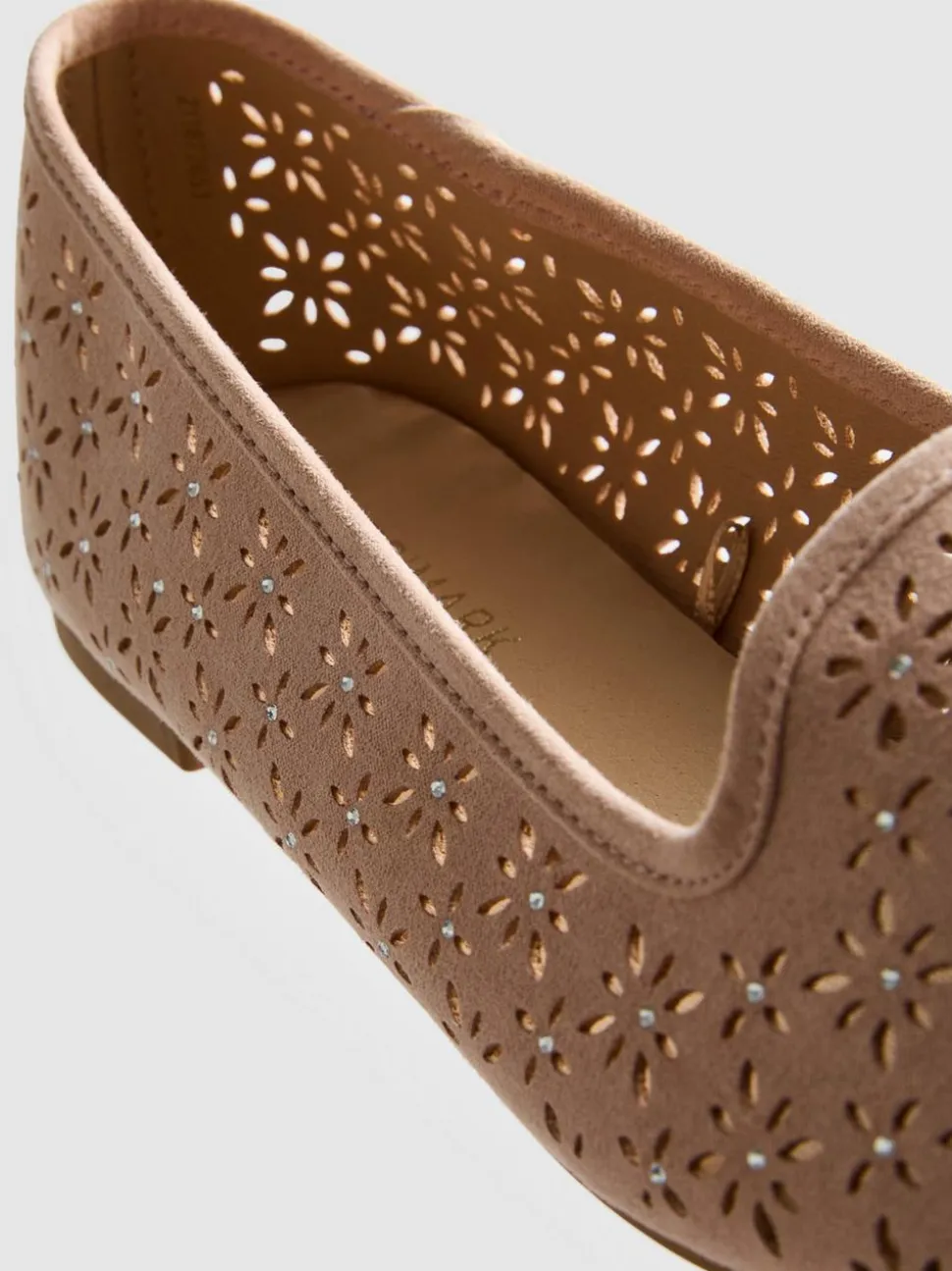 Ballerinas mit Cut-outs