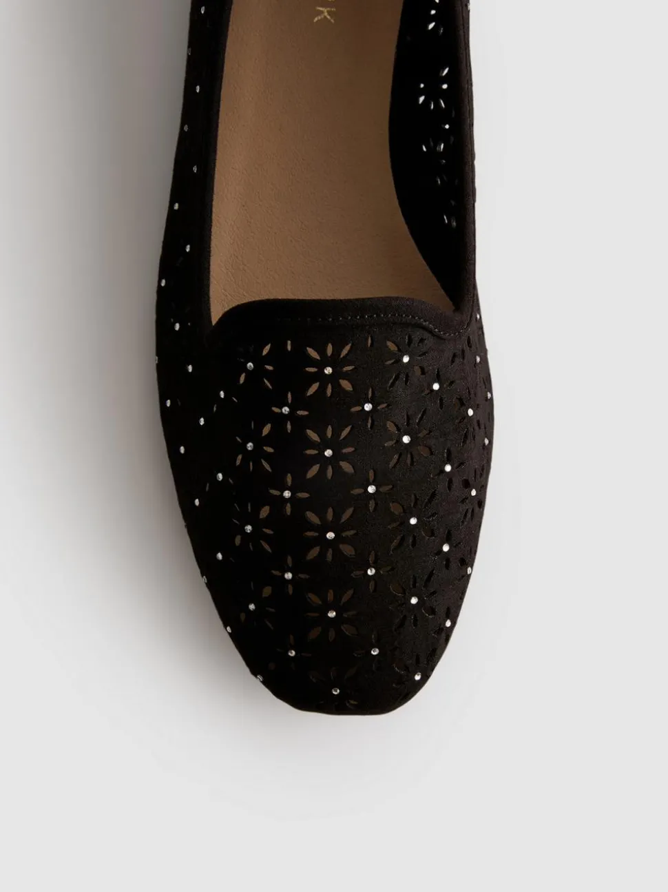 Ballerinas mit Cut-outs