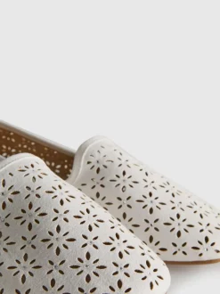 Ballerinas mit Cut-outs