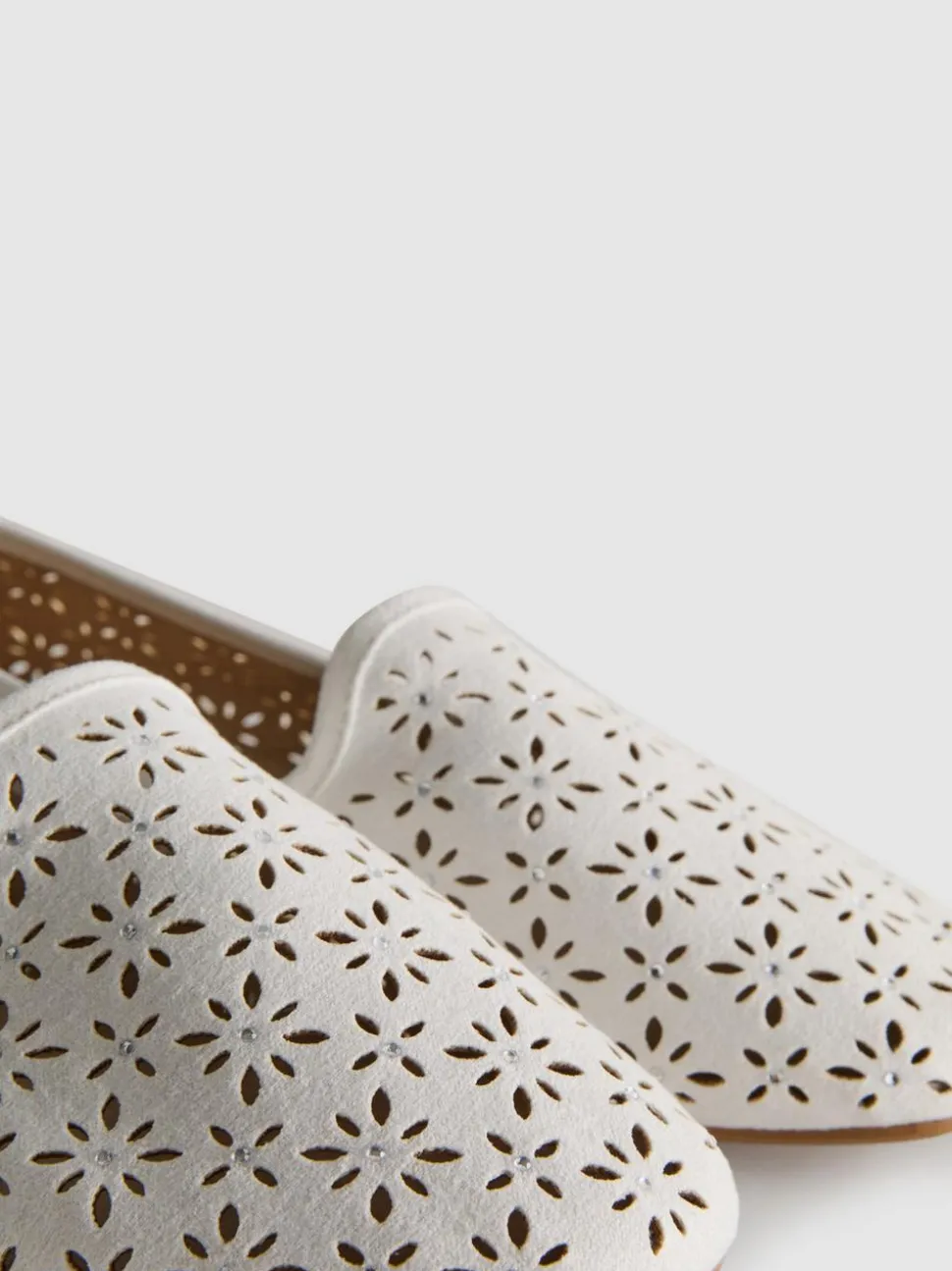Ballerinas mit Cut-outs