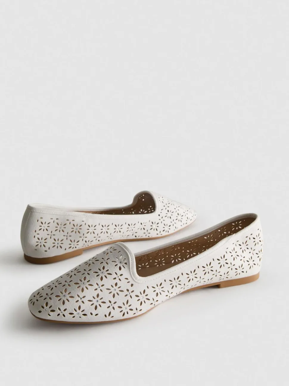 Ballerinas mit Cut-outs