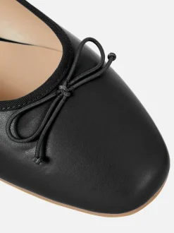 Ballerinas mit Schleife