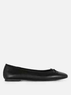 Ballerinas mit Schleife