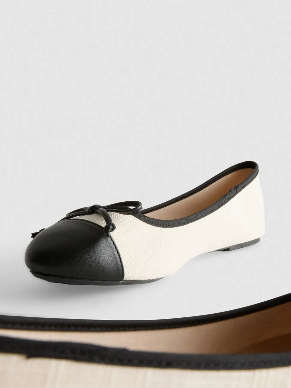 Ballerinas mit Zehenkappe