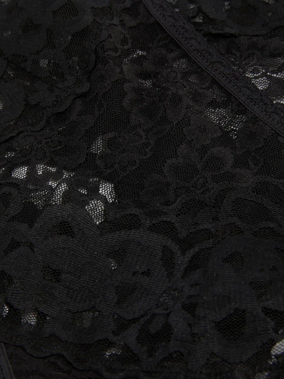 Bandeau-Tangas aus Spitze, 3er-Pack