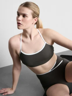 Bauchfreies Active-Top mit überkreuztem Rücken