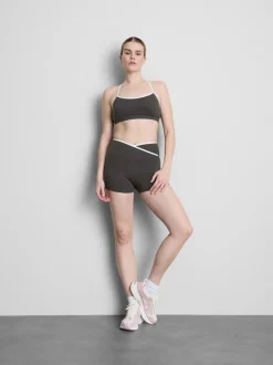 Bauchfreies Active-Top mit überkreuztem Rücken