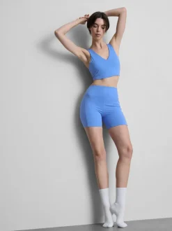 Bauchfreies Active-Top mit V-Ausschnitt und Racerback