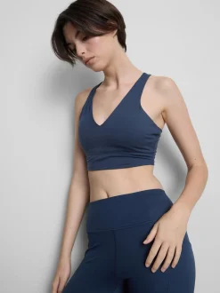 Bauchfreies Active-Top mit V-Ausschnitt und Racerback