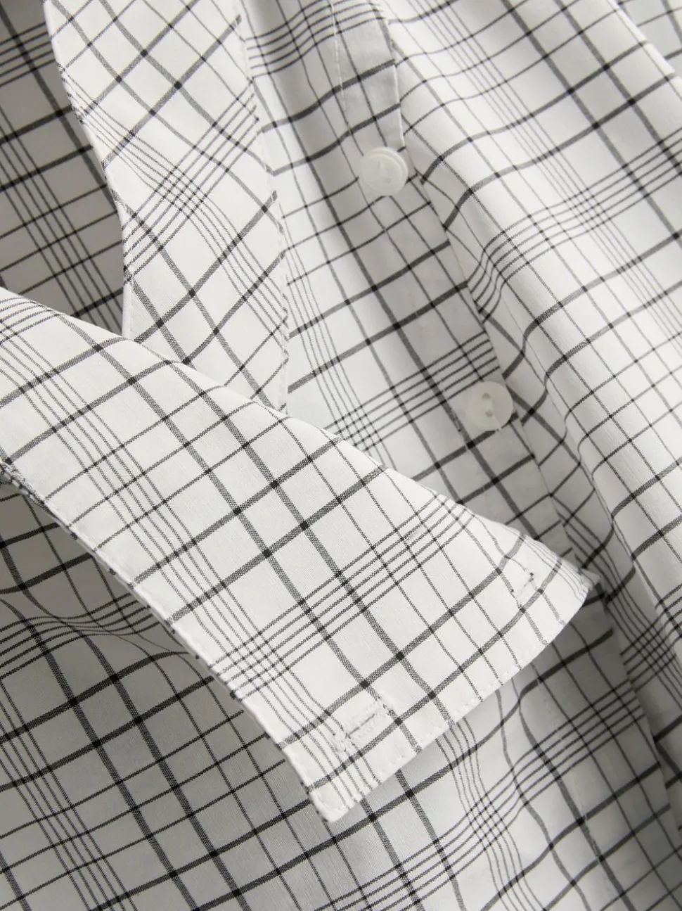 Baumwoll-Bluse mit hohem Kragen und Karomuster