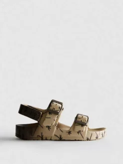 Bedruckte Sandalen mit zwei Schnallenriemen