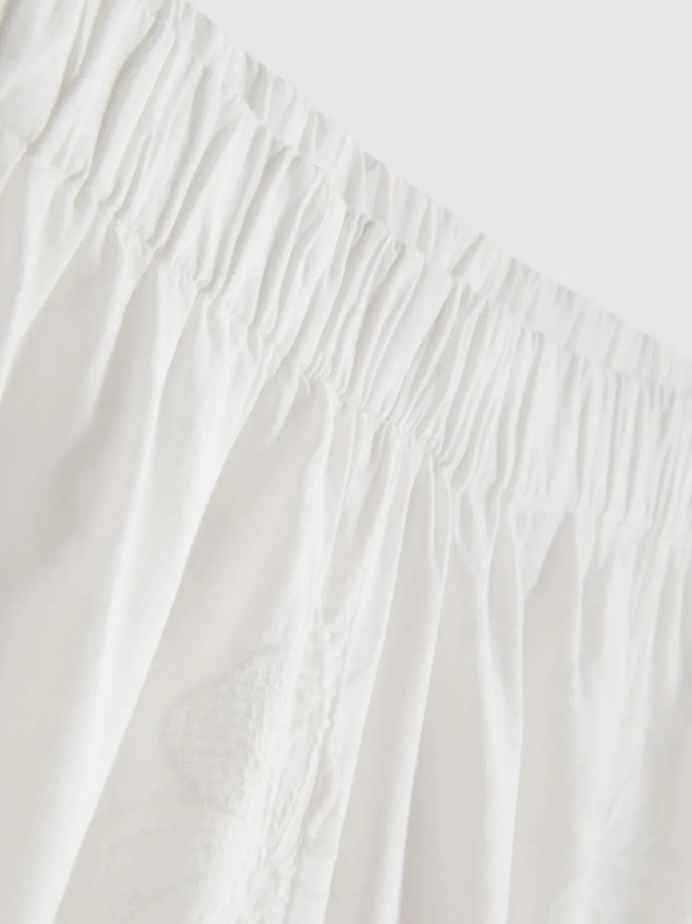 Bestickte Baumwollshorts mit hohem Bund