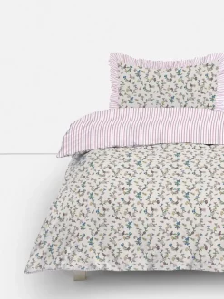 Bettwäscheset mit hohem Baumwollanteil und Blumenmuster