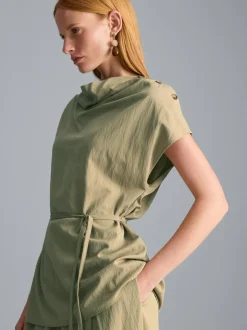 Bluse zum seitlichen Binden mit Wasserfallausschnitt