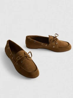 Bootsschuhe mit Schnürsenkeln