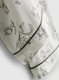 Boyfriend-Schlafanzug mit Blumenmuster und Paspelierung