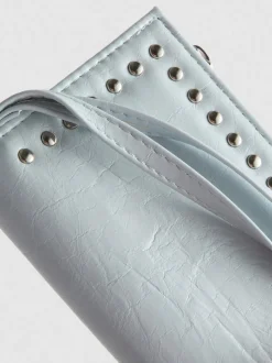 Brieftasche mit Nieten