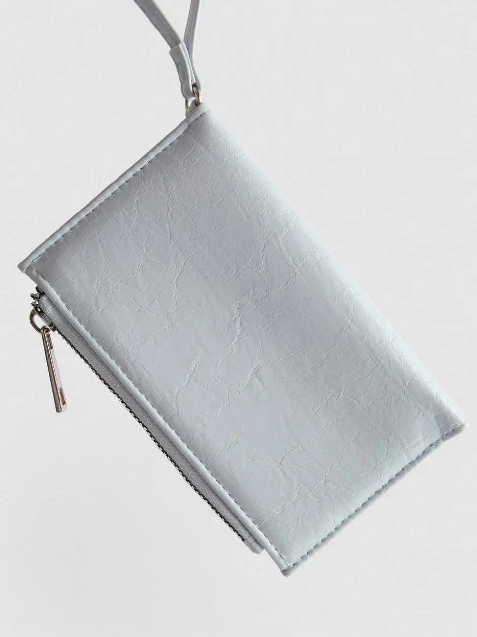 Brieftasche mit Nieten