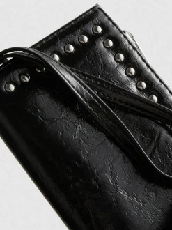 Brieftasche mit Nieten