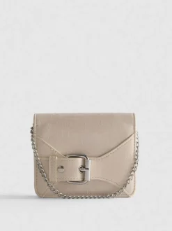 Brieftasche mit Zierkette und Schnalle