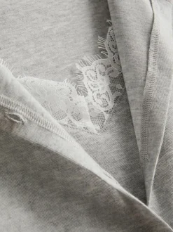 „By Coleen“ Cardigan aus Baumwollmischung mit Spitzenbesatz