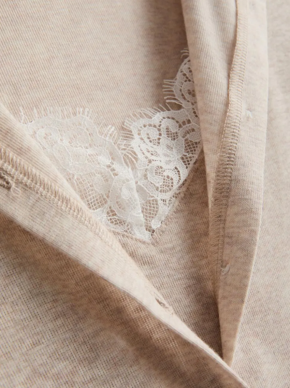 „By Coleen“ Cardigan aus Baumwollmischung mit Spitzenbesatz