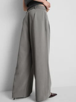 „By Coleen“ Hose mit weitem Bein und Bundfalten