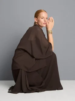 Cape-Bluse mit hohem Kragen